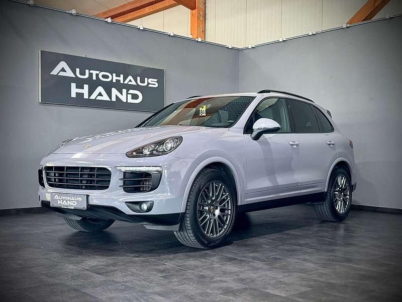 Grau Gebraucht 2017 Porsche Cayenne Platinum Edition SUV | 39.990 € (Etwas zu teuer) - Bild 1/3