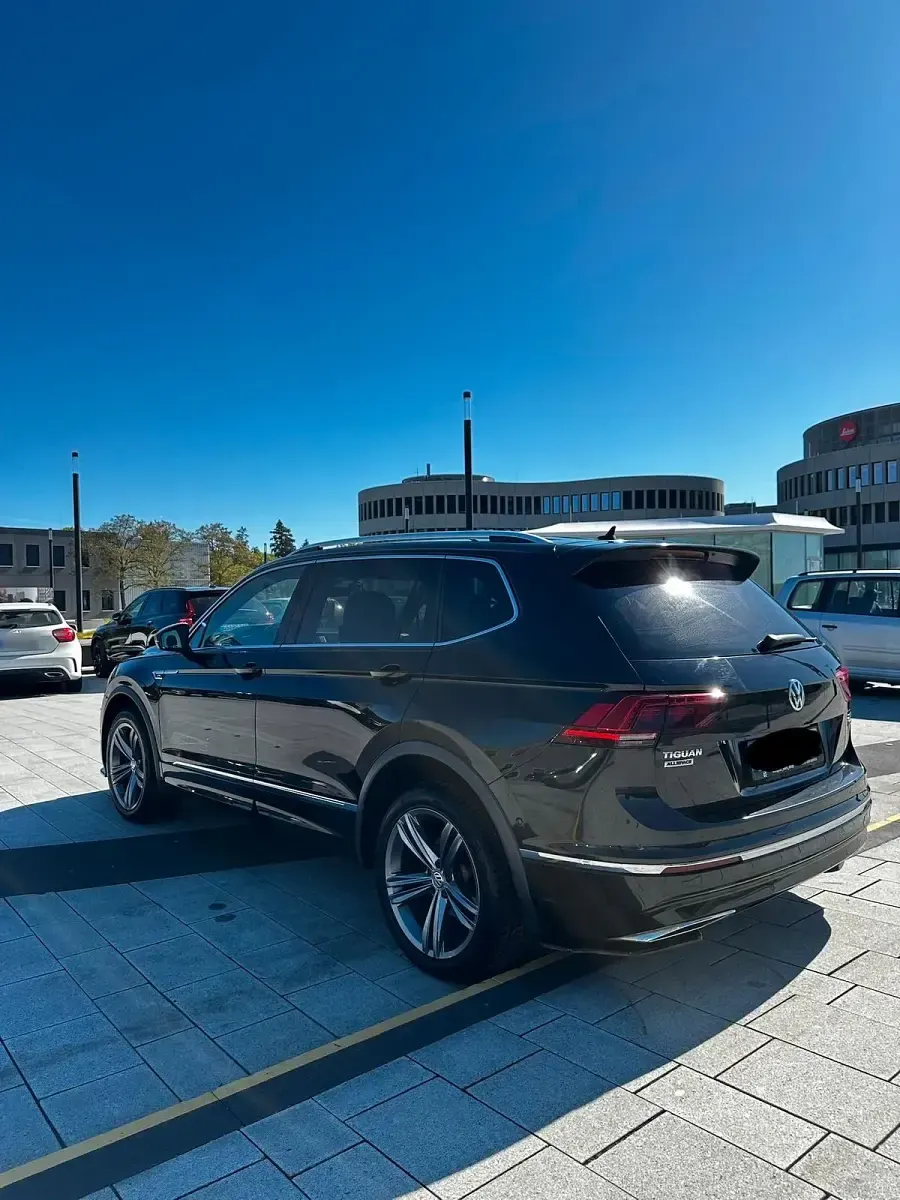 Gebraucht VW Tiguan Allspace R-line 190 PS (139 kW) 2019 Schwarz SUV