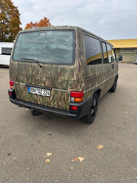 Gebraucht VW Caravelle 102 PS (75 kW) 2003 Grün Van / Kleinbus