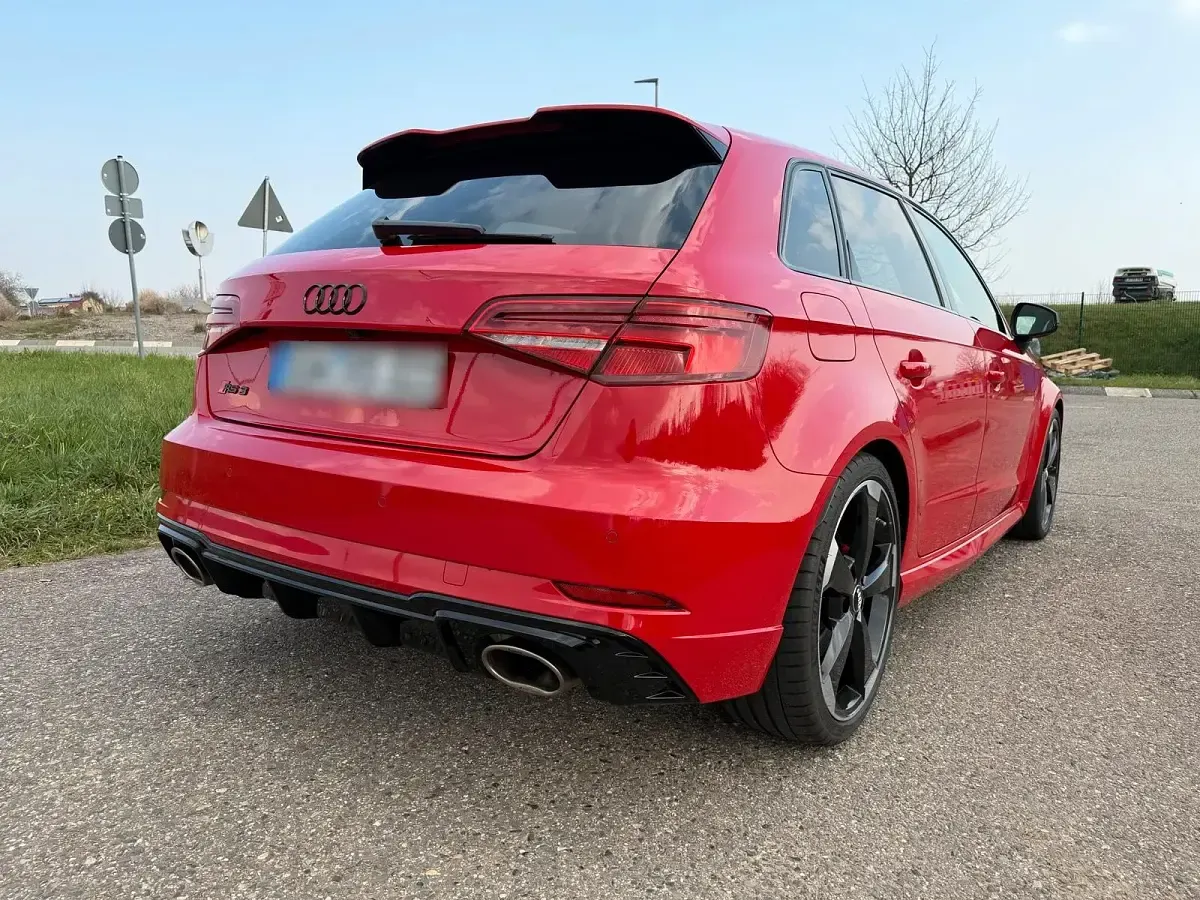 Gebraucht Audi RS3 Comfort 400 PS (294 kW) 2019 Rot Limousine