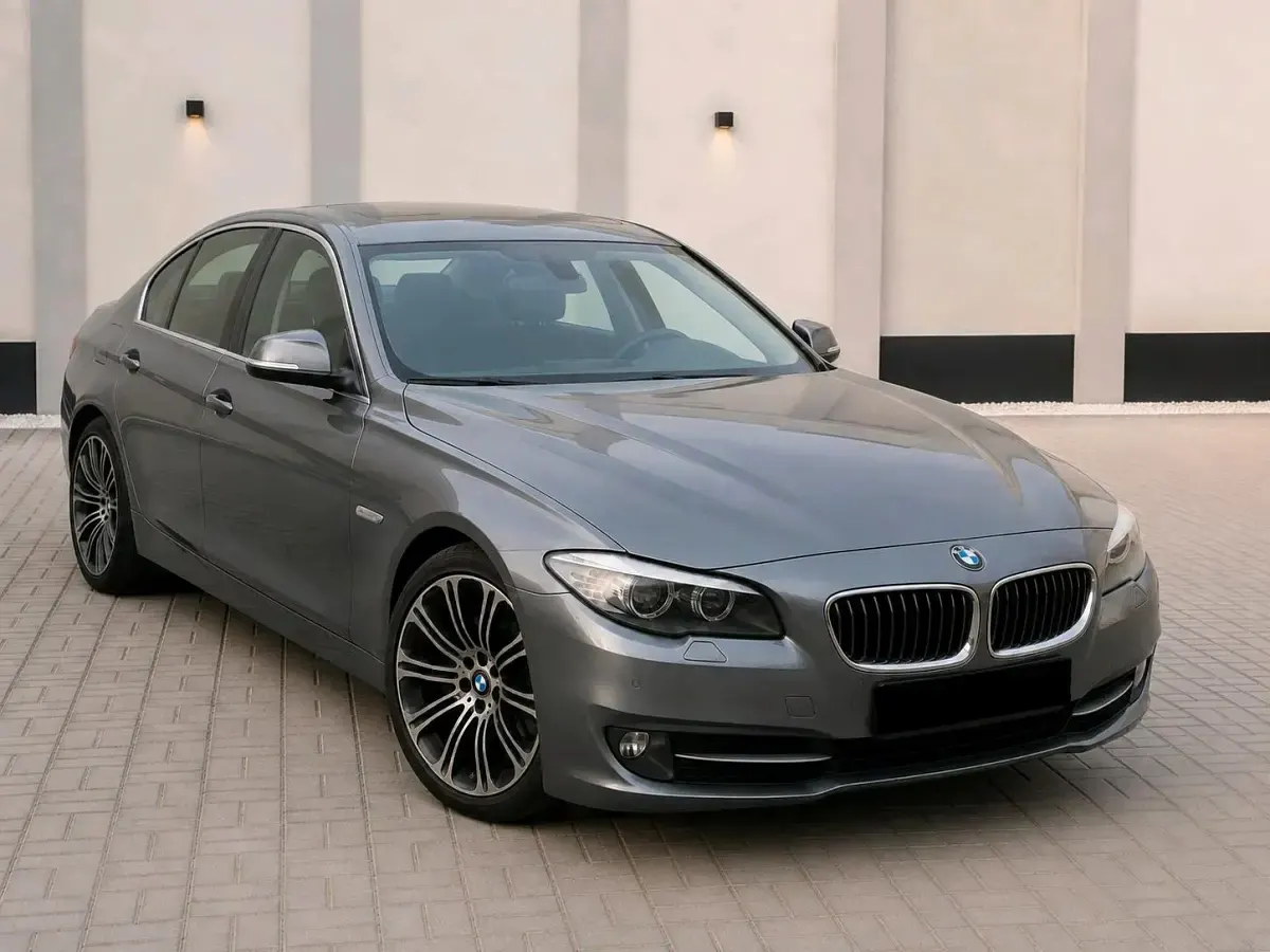 Gebraucht BMW 530 258 PS (189 kW) 2012 Grau Limousine