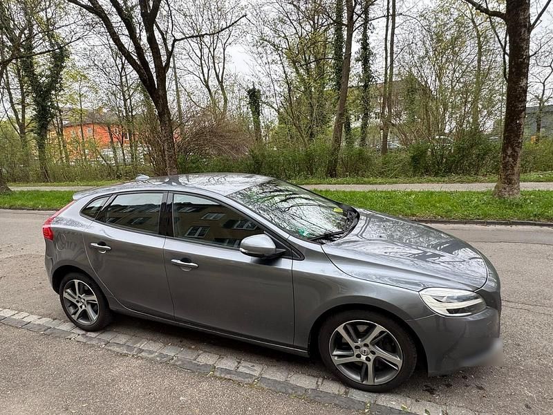 Gebraucht Volvo V40 120 PS (88 kW) 2016 Kombi