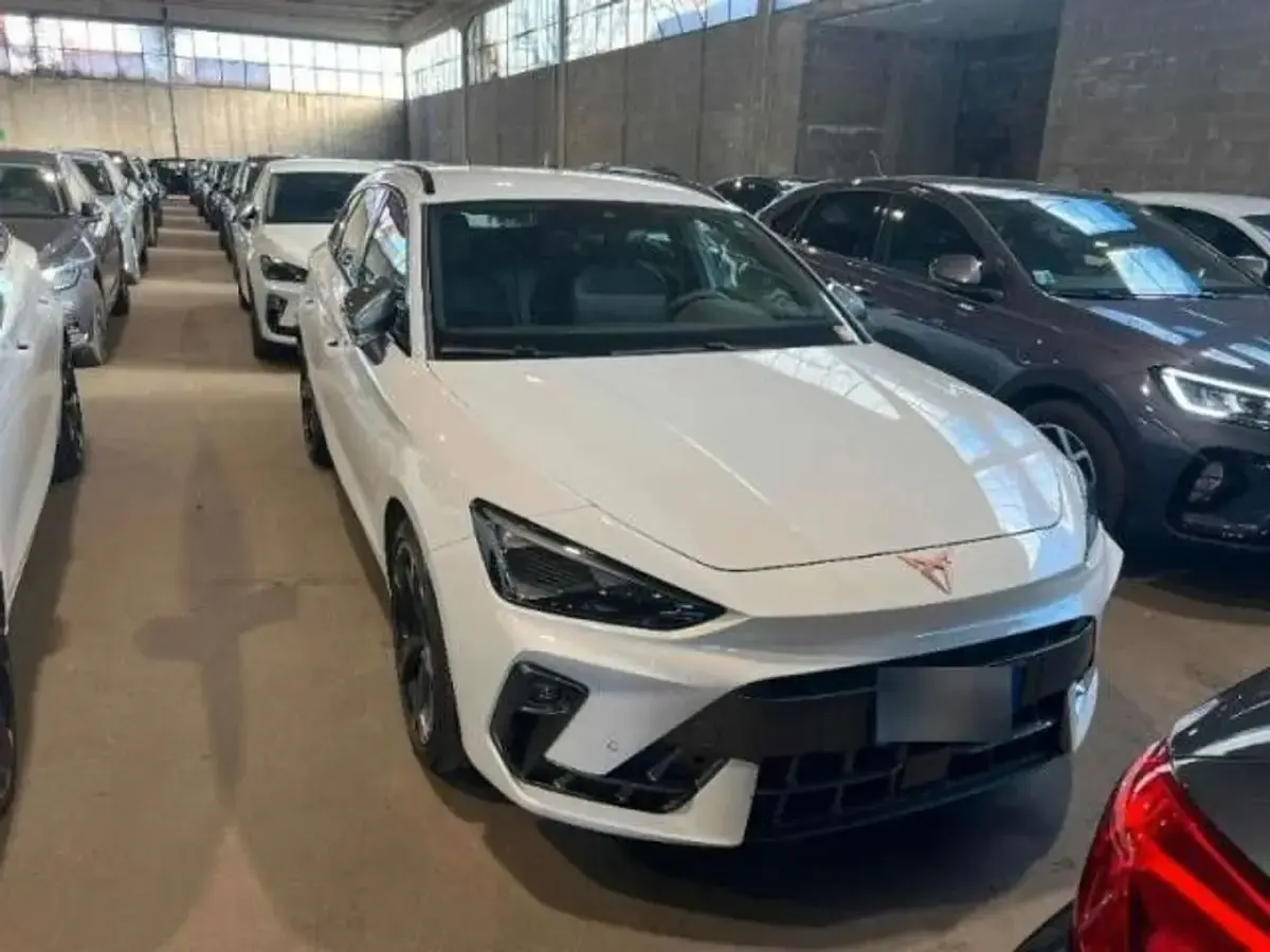 Używany Cupra Leon 150 KM (110 kW) 2025 Biały Kombi