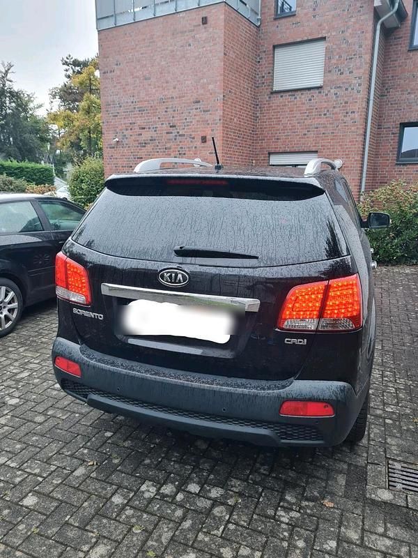 Schwarz Gebraucht 2010 Kia Sorento SUV | 9.500 € (Fairer Preis) - Bild 1/4