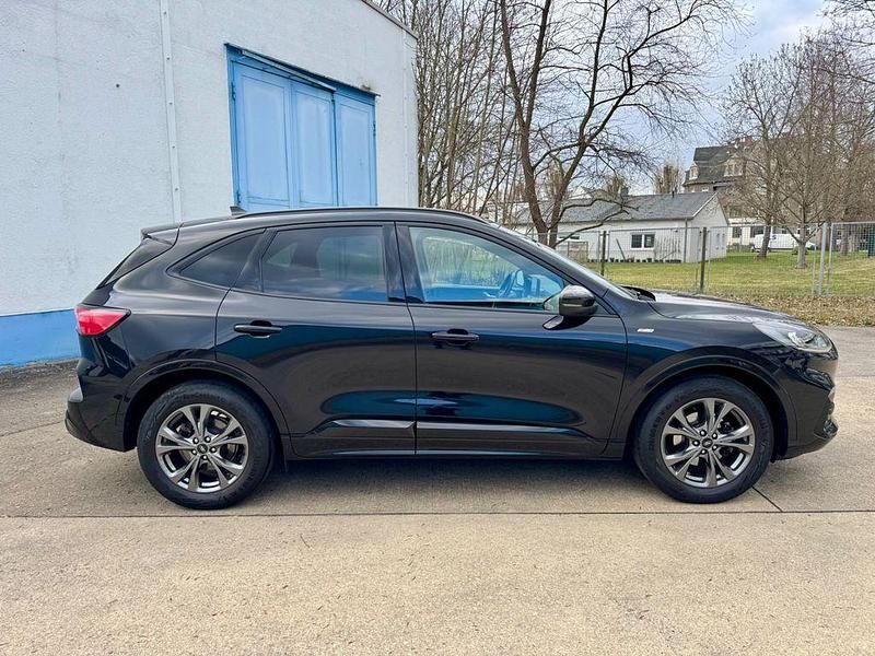 Gebraucht Ford Kuga ST-Line 150 PS (110 kW) 2021 Schwarz SUV