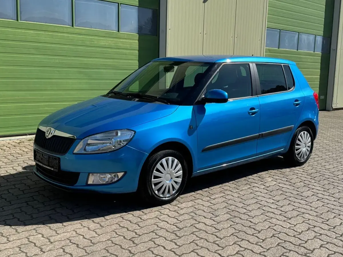 Gebraucht Skoda Fabia 86 PS (63 kW) 2013 Blau Kleinwagen