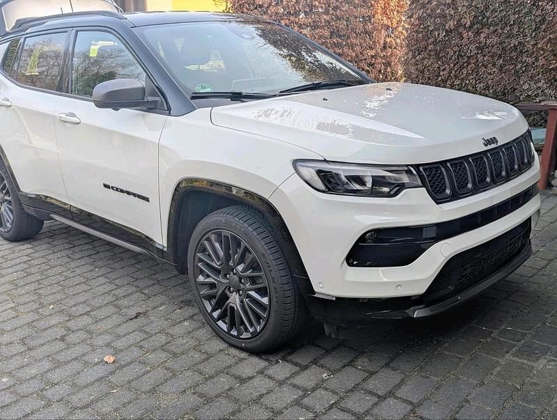 Gebraucht Jeep Compass 80th Anniversary 150 PS (110 kW) 2021 Weiß SUV