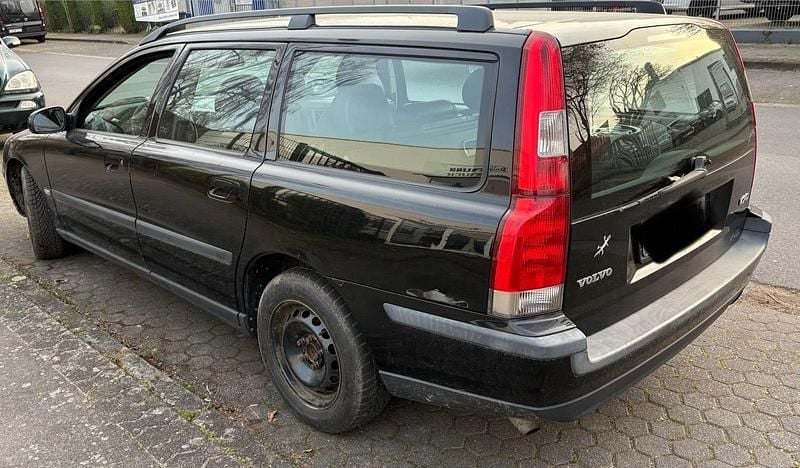 Gebraucht Volvo V70 140 PS (102 kW) 2000 Schwarz Kombi