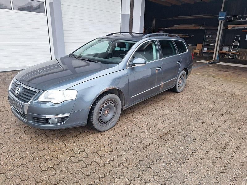 Gebraucht VW Passat Highline 122 PS (89 kW) 2010 Grau Kombi