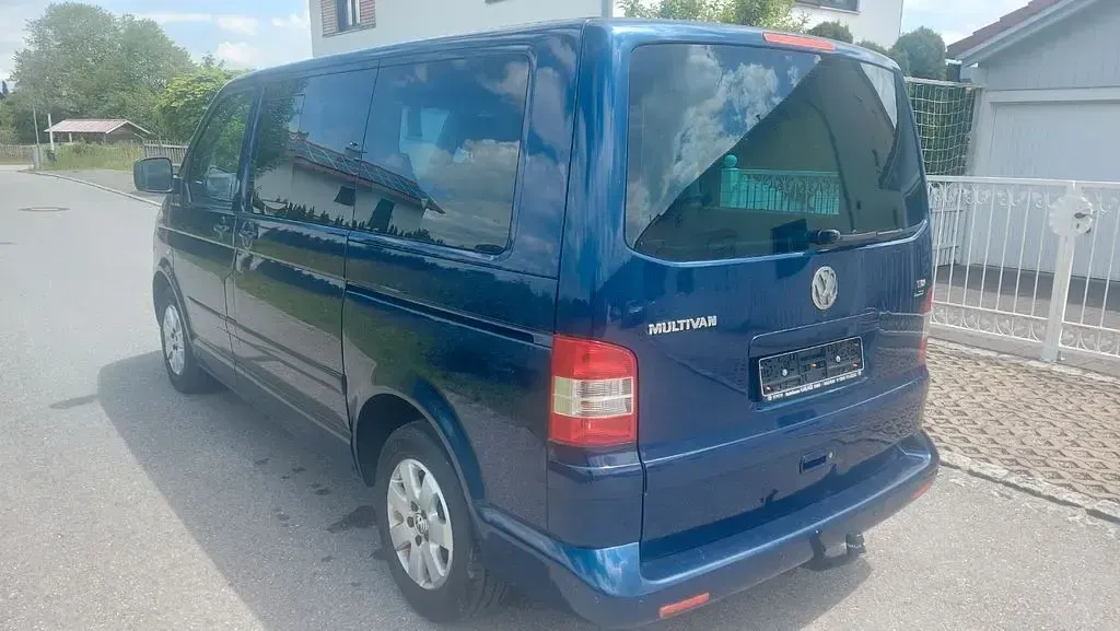 Gebraucht VW Multivan 131 PS (96 kW) 2004 Blau Van / Kleinbus