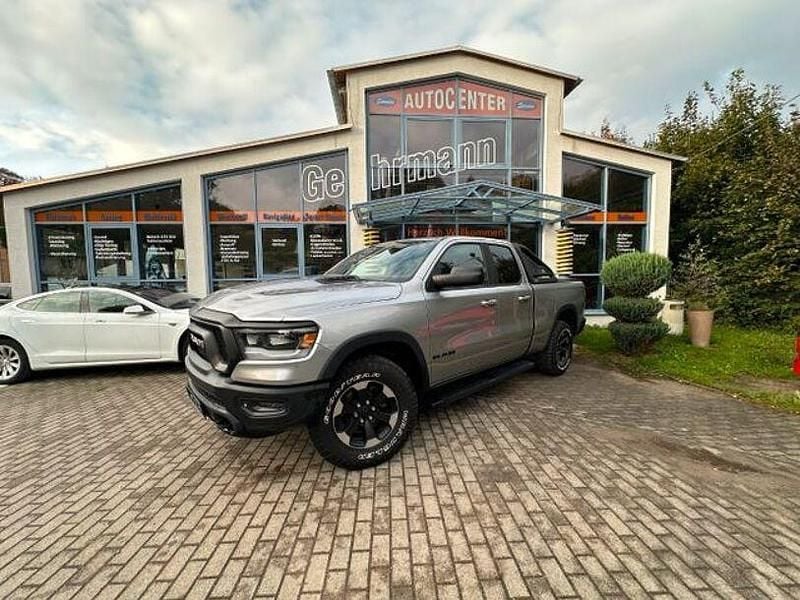 Silber Gebraucht 2020 Dodge Ram Abholung | 37.999 € (Guter Preis) - Bild 1/4