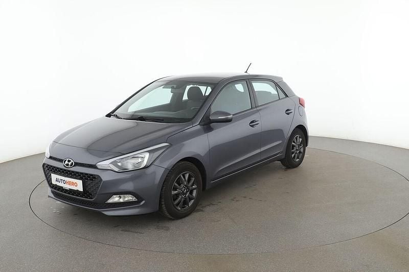 Grau Gebraucht 2017 Hyundai i20 YES! Limousine | 10.000 € (Fairer Preis) - Bild 1/3