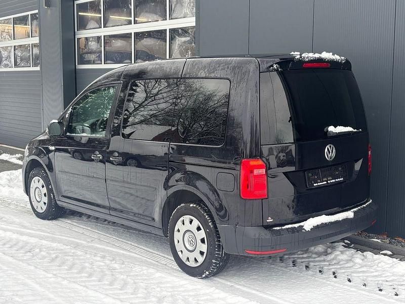 Gebraucht VW Caddy 102 PS (75 kW) 2018 Schwarz Van / Kleinbus