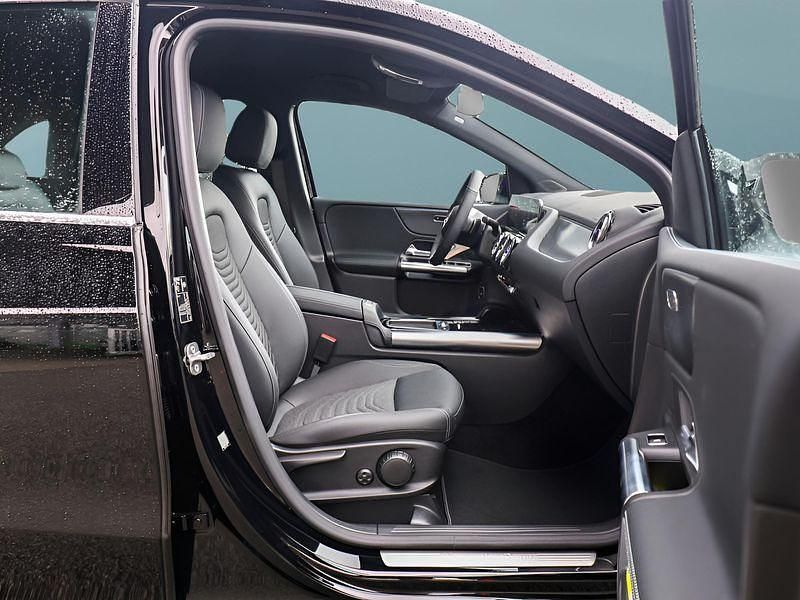 Gebraucht Mercedes B180 136 PS (100 kW) 2026 Schwarz Van / Kleinbus