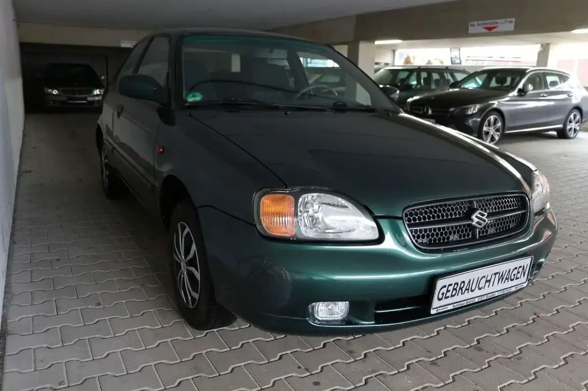 Gebraucht Suzuki Baleno 86 PS (63 kW) 2001 Grünmetallic Kleinwagen