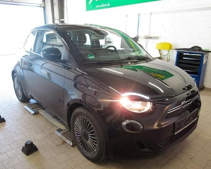 Schwarz Gebraucht 2022 Fiat 500e Icon Kleinwagen | 17.999 € (Guter Preis) - Bild 1/3