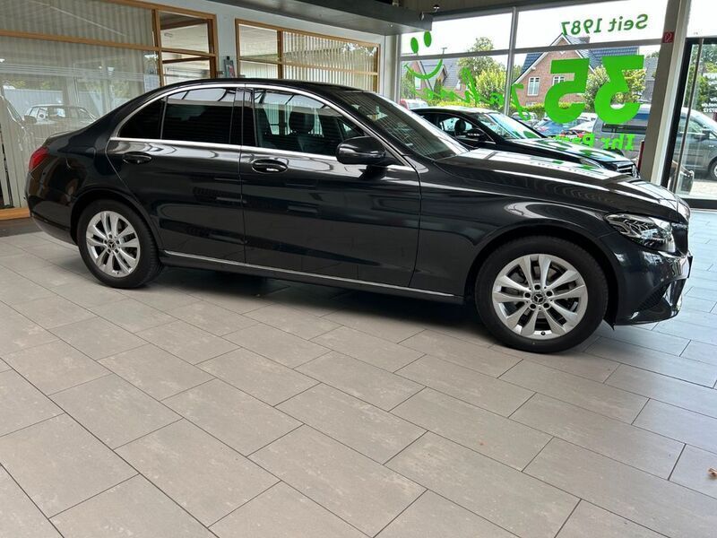 Gebraucht Mercedes C180 Avantgarde 156 PS (114 kW) 2021 Grau Limousine