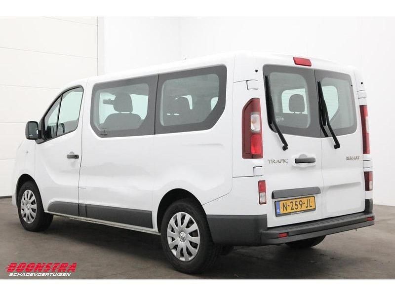 Gebraucht Renault Trafic Expression 95 PS (69 kW) 2018 Weiß Van / Kleinbus