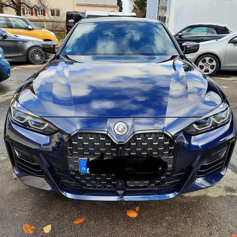 Blau Gebraucht 2022 BMW 440 Sport Line Coupé | 48.990 € (Teuer) - Bild 1/4