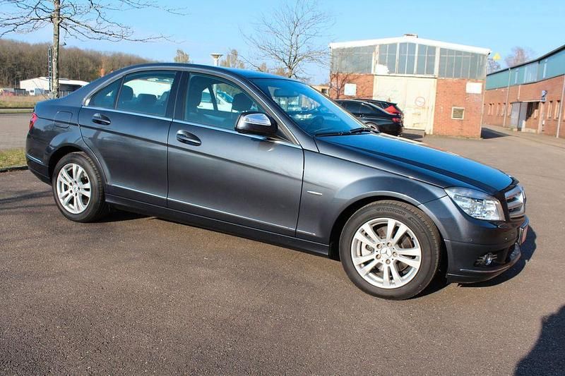 Gebraucht Mercedes C200 Avantgarde 184 PS (135 kW) 2008 Grau Limousine