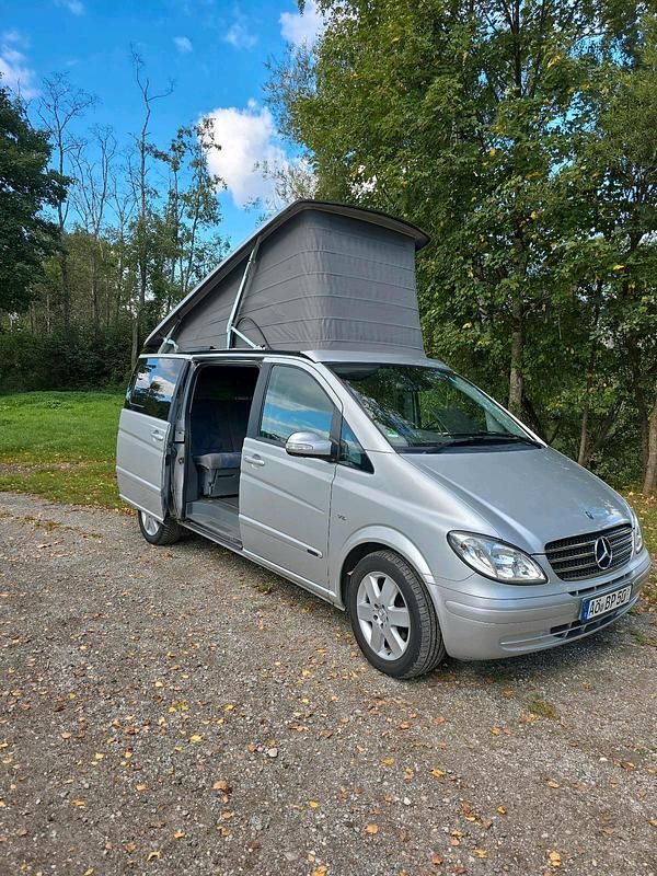 Silber Gebraucht 2007 Mercedes Viano Van / Kleinbus | 24.000 € - Bild 1/4