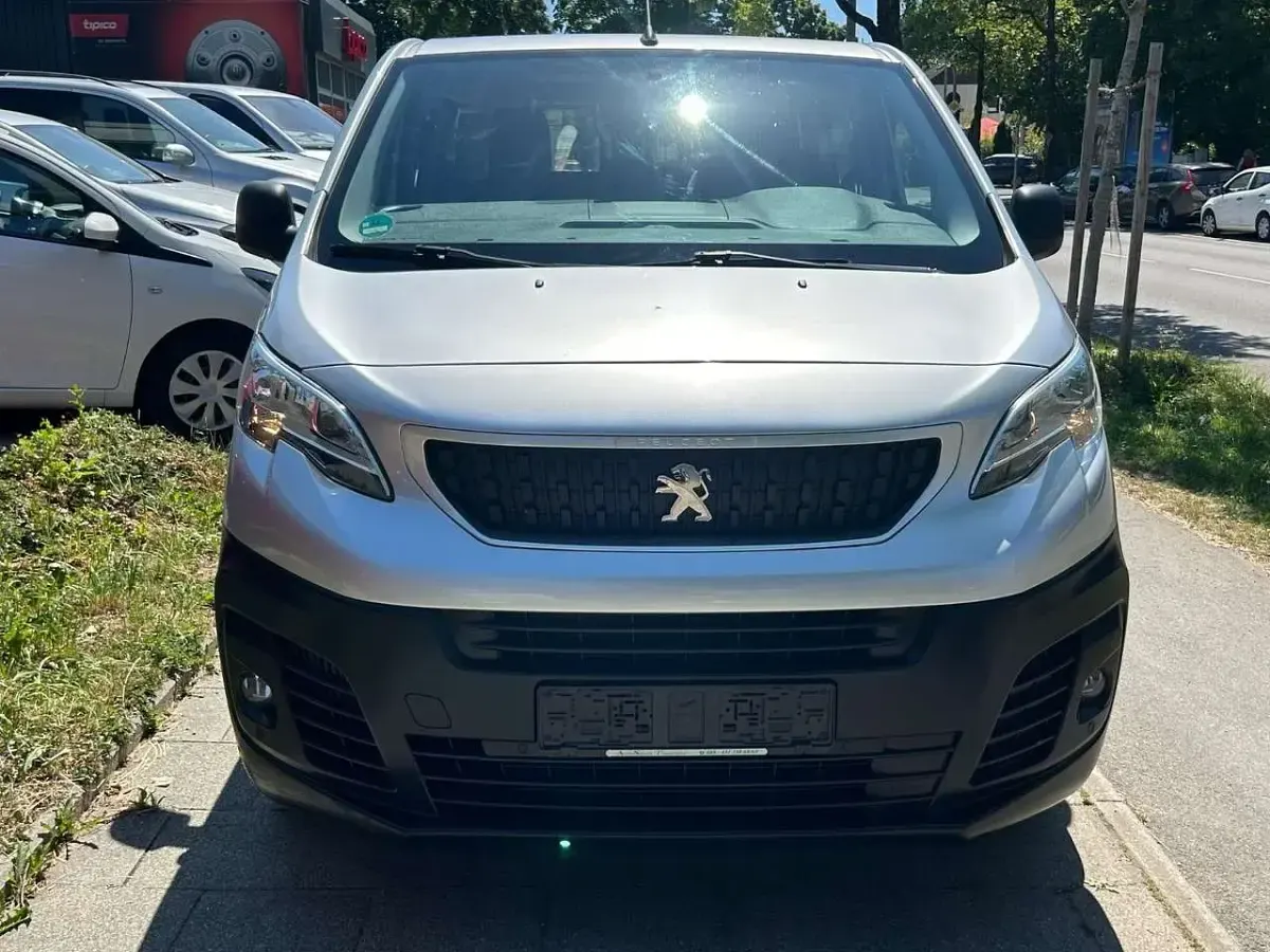 Gebraucht Peugeot Expert 120 PS (88 kW) 2018 Gris aluminium Van