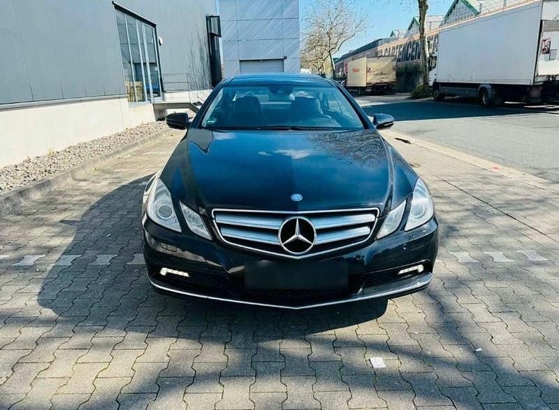 Gebraucht Mercedes E350 231 PS (169 kW) 2009 Schwarz Coupé