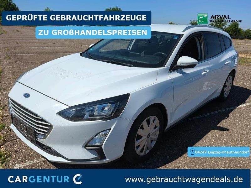 Frost weiss (metallic) Gebraucht 2020 Ford Focus Cool & Connect Kombi | 9.197 € (Superpreis) - Bild 1/2