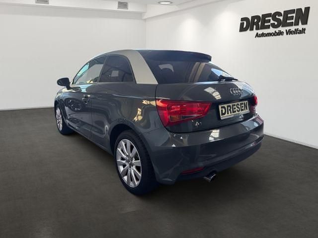 Gebraucht Audi A1 Basis 95 PS (69 kW) 2016 Grau Limousine