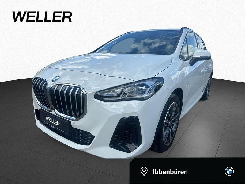 Alpinweiss iii (weiß) Gebraucht 2024 BMW 223 Active Tourer M Sport Van / Kleinbus | 38.222 € (Guter Preis) - Bild 1/4