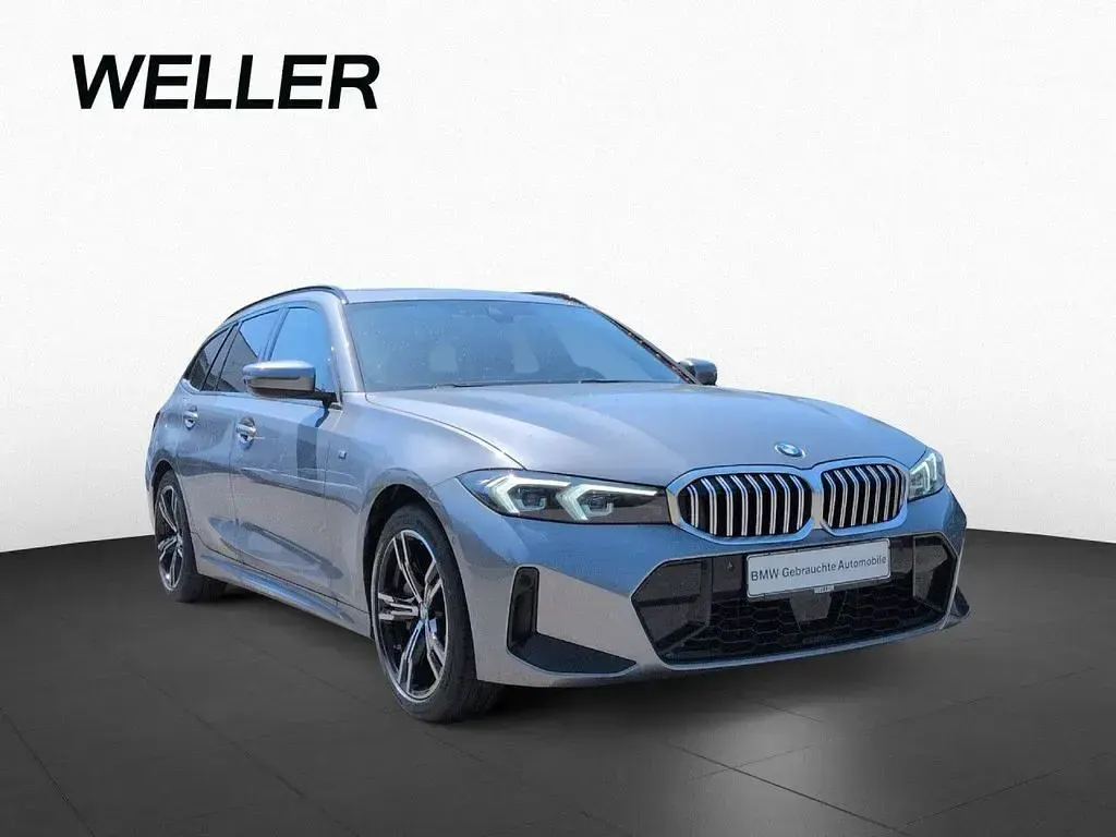 Gebraucht BMW 330 M Sport 258 PS (189 kW) 2025 Grau Kombi