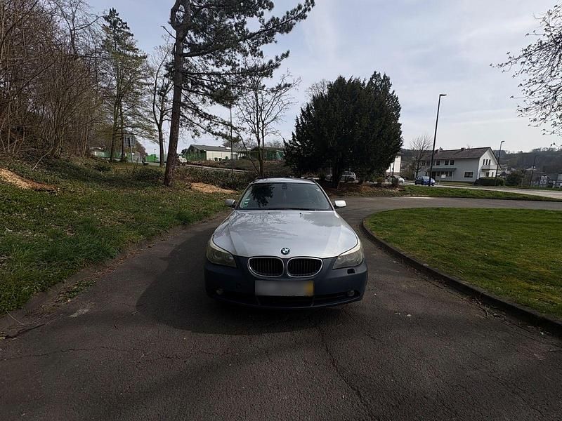 Gebraucht BMW 520 163 PS (119 kW) 2006 Silber Kombi