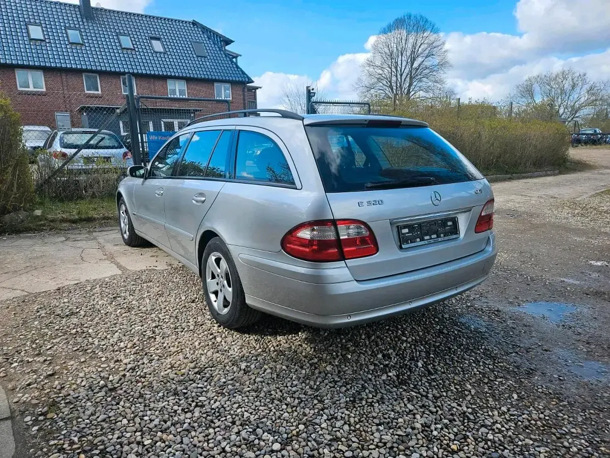 Gebraucht Mercedes E320 204 PS (150 kW) 2004 Grau Kombi
