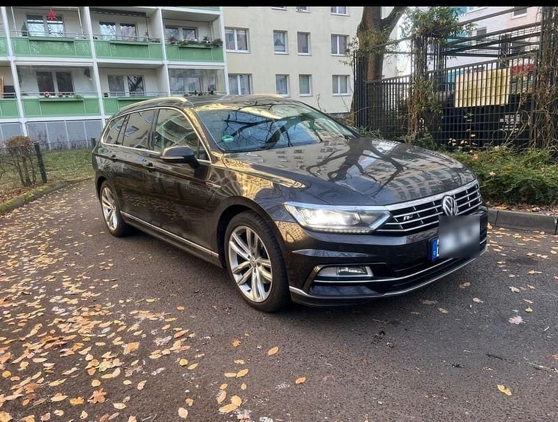 Grau Gebraucht 2018 VW Passat R-line Kombi | 14.800 € (Fairer Preis) - Bild 1/4
