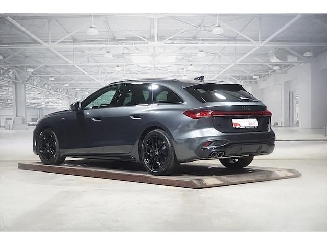 Gebraucht Audi A5 Ambiente 204 PS (150 kW) 2025 Daytonagrau perleffekt Coupé