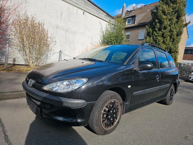 Schwarz Gebraucht 2005 Peugeot 206 Kombi | 1.950 € (Fairer Preis) - Bild 1/4