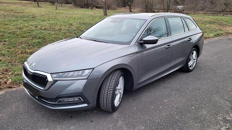 Gold Gebraucht 2024 Skoda Octavia Kombi | 26.999 € (Guter Preis) - Bild 1/4