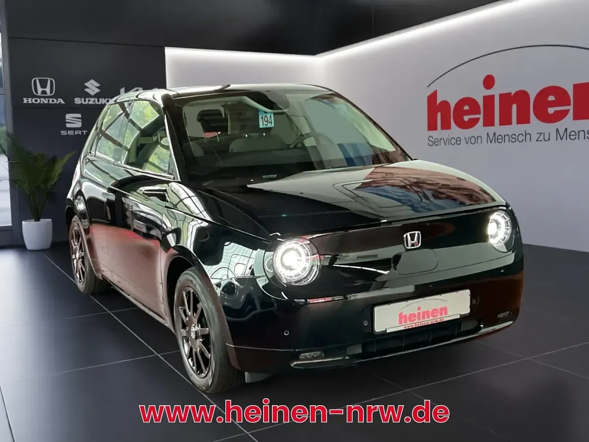 Gebraucht Honda e 60 kW (82 PS) 2022 Schwarz Kleinwagen