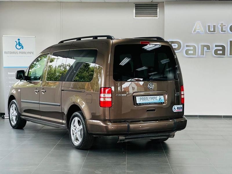 Używany VW Caddy Maxi 102 KM (75 kW) 2012 Brązowy Minivan