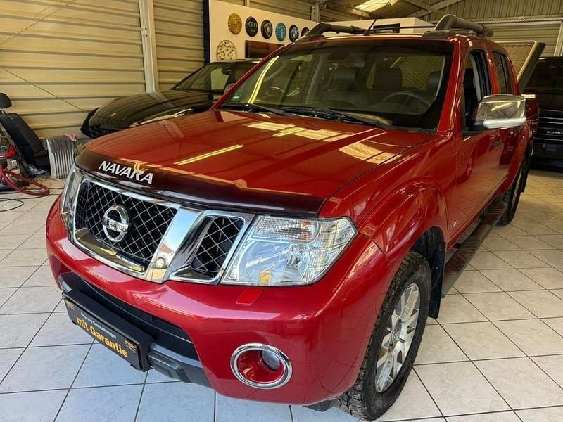 Gebraucht Nissan Navara 231 PS (169 kW) 2012 Rot Abholung