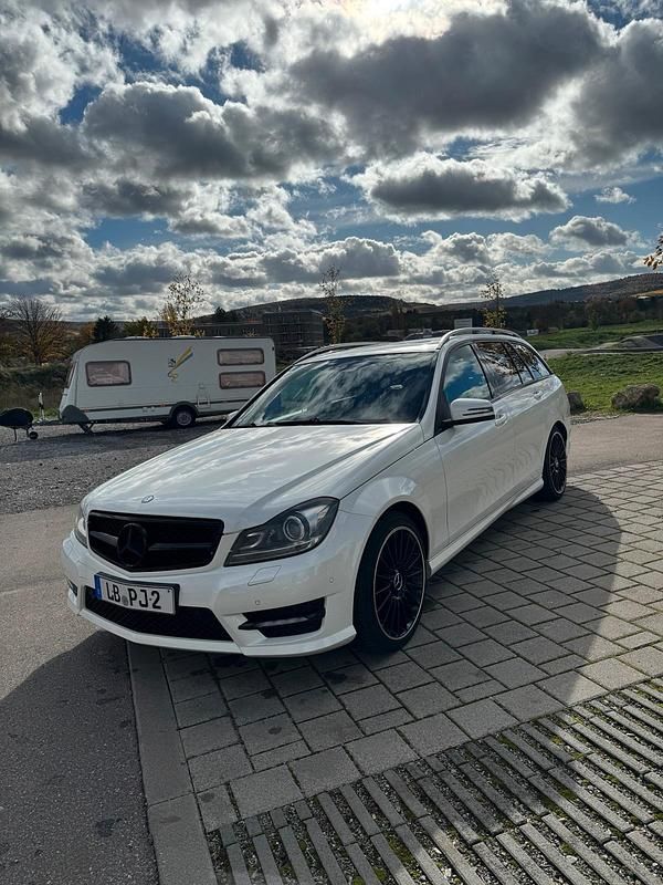 Gebraucht Mercedes C350 AMG line 306 PS (225 kW) 2012 Weiß Kombi