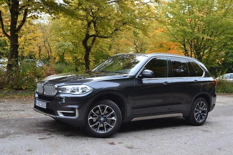 Schwarz Gebraucht 2014 BMW 218 Sport Line SUV | 19.990 € - Bild 1/4