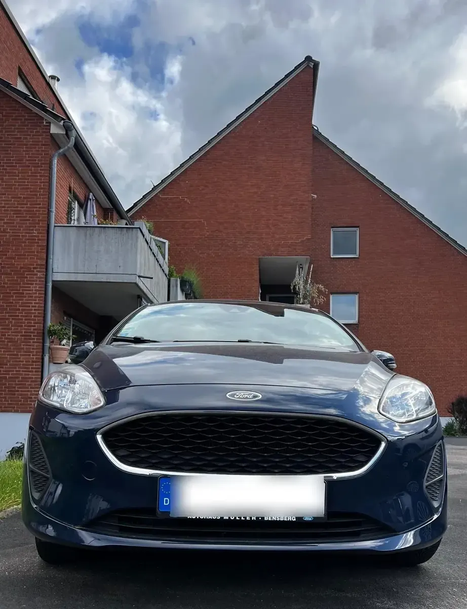Usata Ford Fiesta 70 CV (51 kW) 2017 Blu Utilitaria