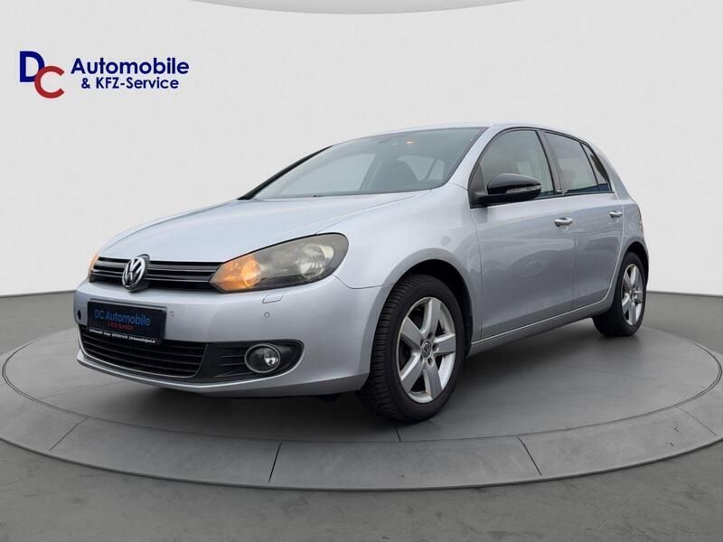 Silber Gebraucht 2012 VW Golf VI Style Limousine | 5.399 € (Fairer Preis) - Bild 1/4