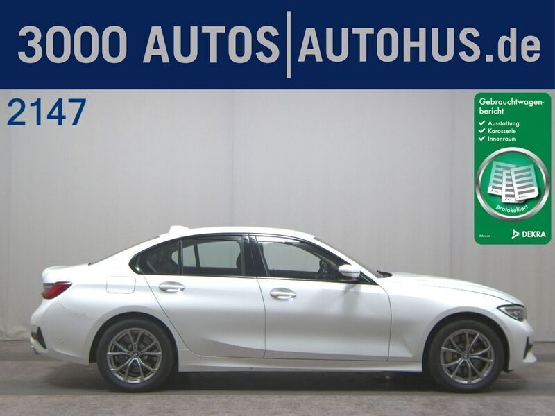 Weiss Gebraucht 2020 BMW 330e Sport Line Limousine | 23.780 € (Fairer Preis) - Bild 1/4