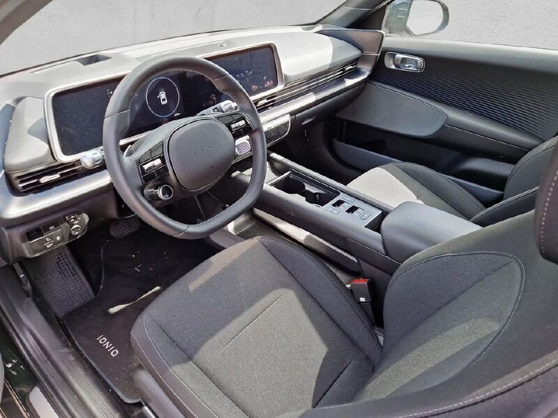 Gebraucht Hyundai Ioniq 6 Techniq 111 kW (151 PS) 2024 Digital green Limousine