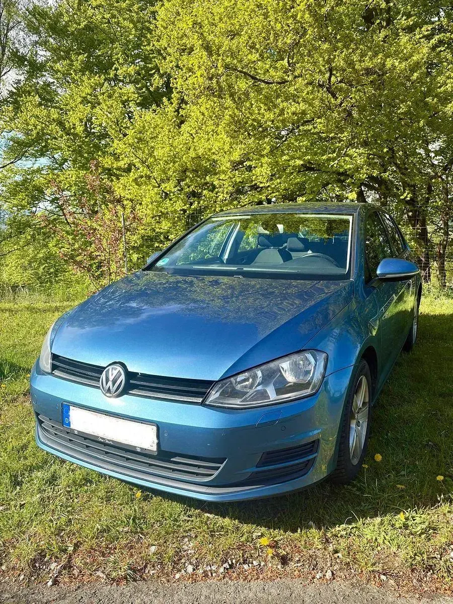 Second-hand VW Golf VII Comfortline 150 CP (110 kW) 2014 Albastru Berlinǎ