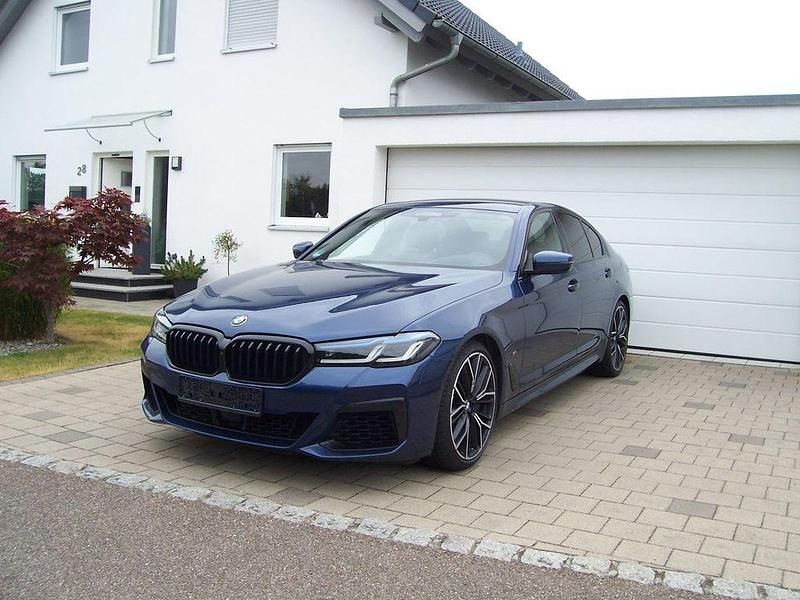 Blau Gebraucht 2020 BMW M550 Performance Limousine | 45.990 € (Fairer Preis) - Bild 1/4