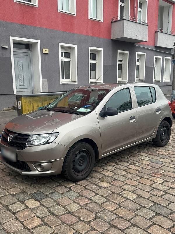 Gebraucht Dacia Sandero 75 PS (55 kW) 2013 Limousine