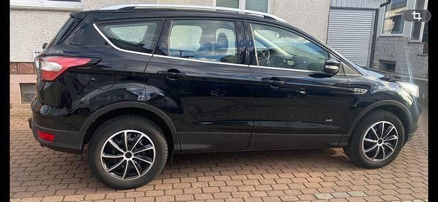 Gebraucht Ford Kuga Trend 150 PS (110 kW) 2018 Schwarz SUV